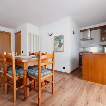 Chalet Ginepro Apartmanhotel 3*